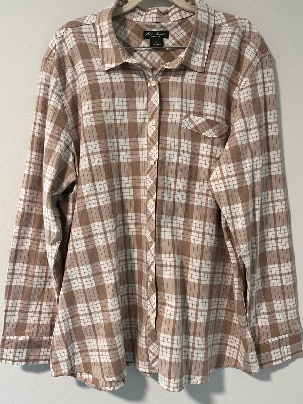 Eddie Bauer Women’s Beige and White Plaid Button-Up Shirt 100% Cotton NWT
